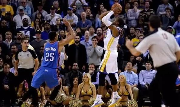  勇士绝杀雷霆终结对手七连胜势头  