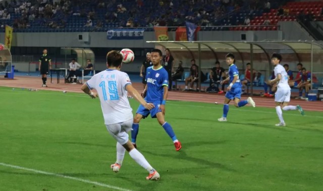  图卢兹主场十人应战，顽强逼平领头羊巴黎  