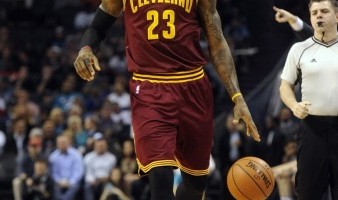  三球24+12黄蜂终结骑士连胜  